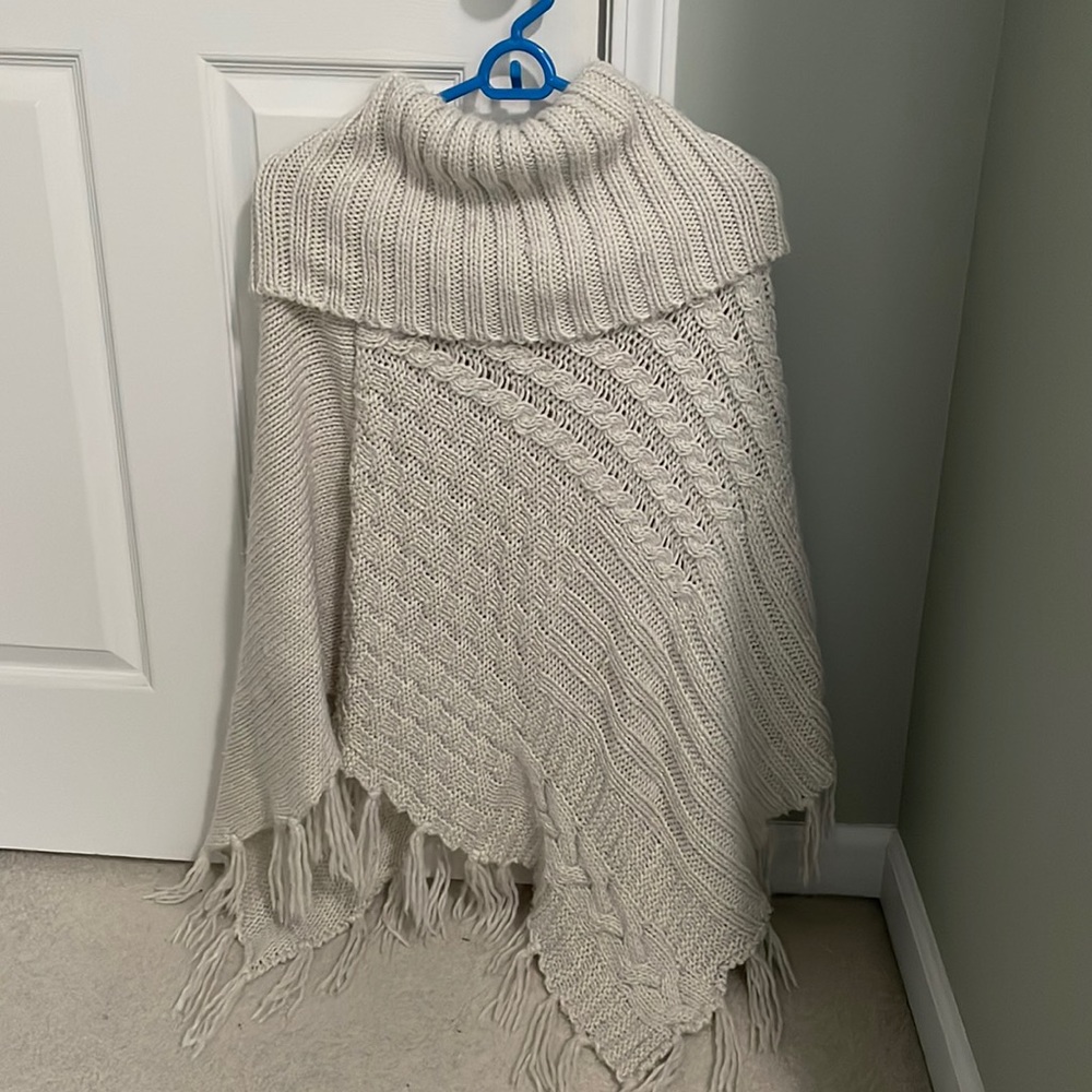 White cotton kimono pullover